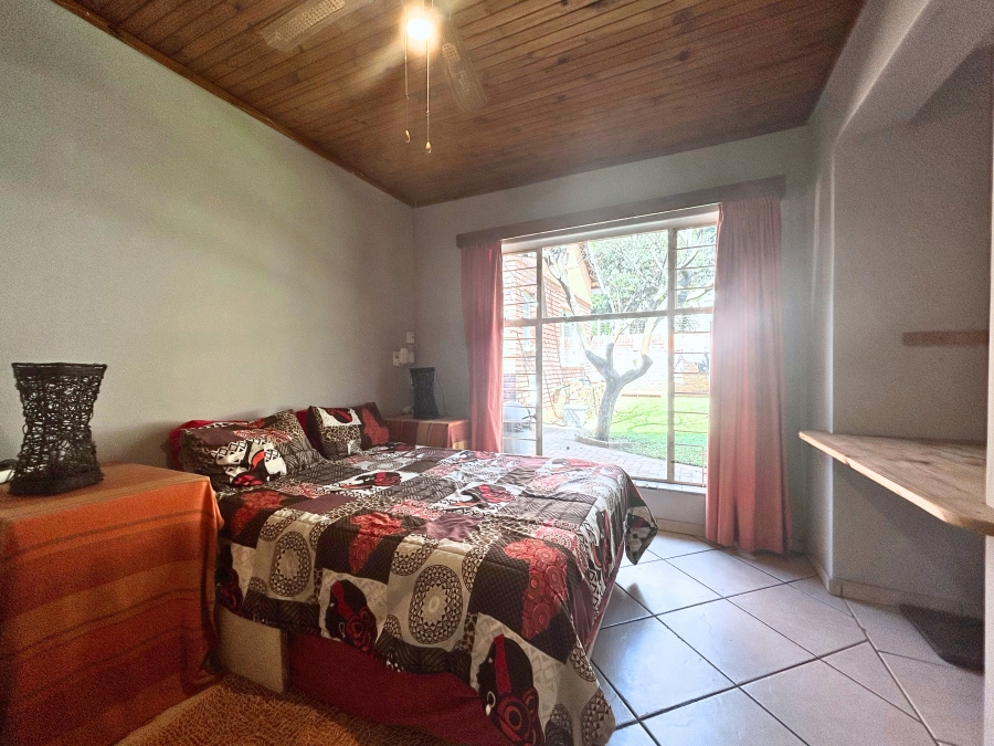 5 Bedroom Property for Sale in Eldoraigne Gauteng
