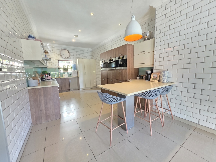 4 Bedroom Property for Sale in Boardwalk Meander Gauteng