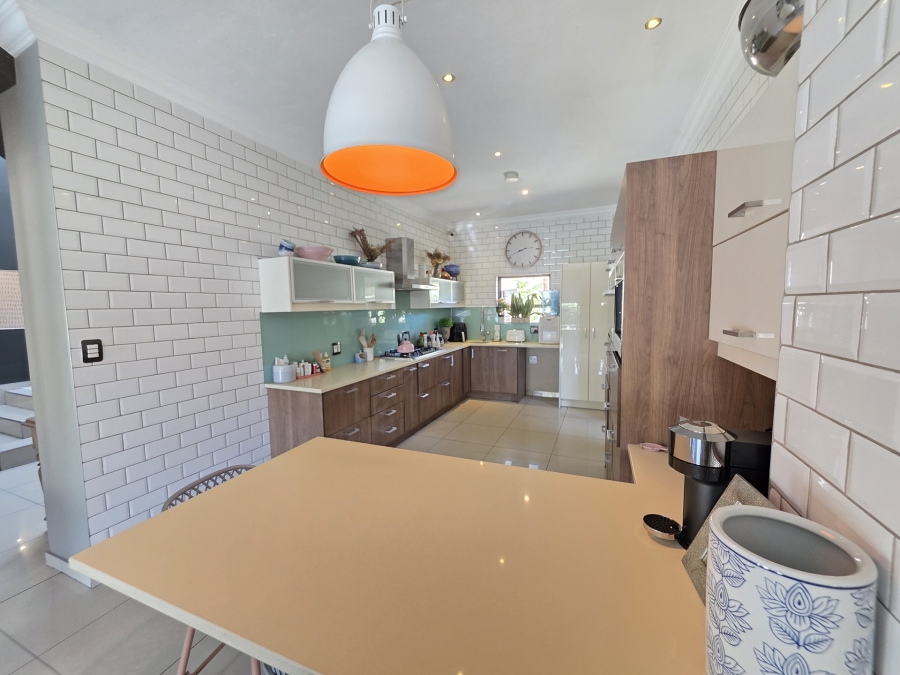 4 Bedroom Property for Sale in Boardwalk Meander Gauteng