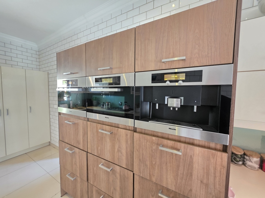 4 Bedroom Property for Sale in Boardwalk Meander Gauteng