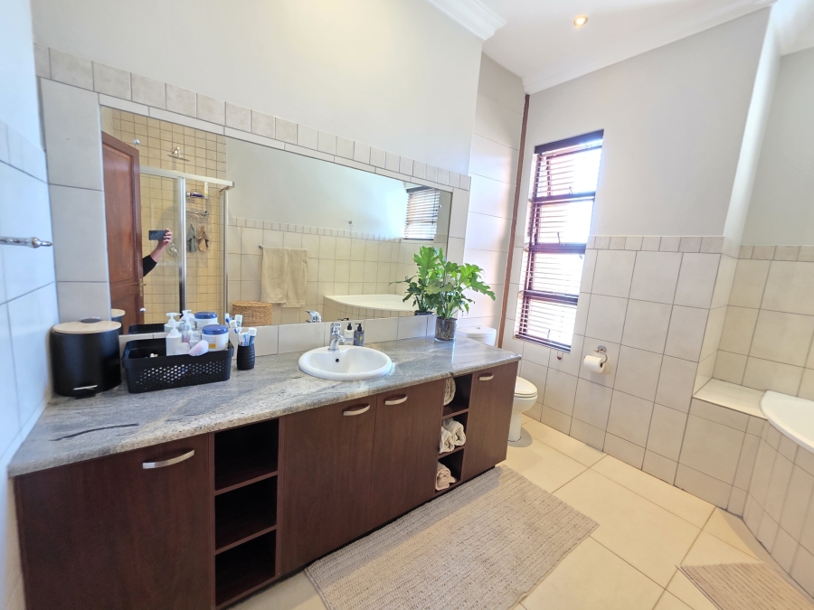 4 Bedroom Property for Sale in Boardwalk Meander Gauteng
