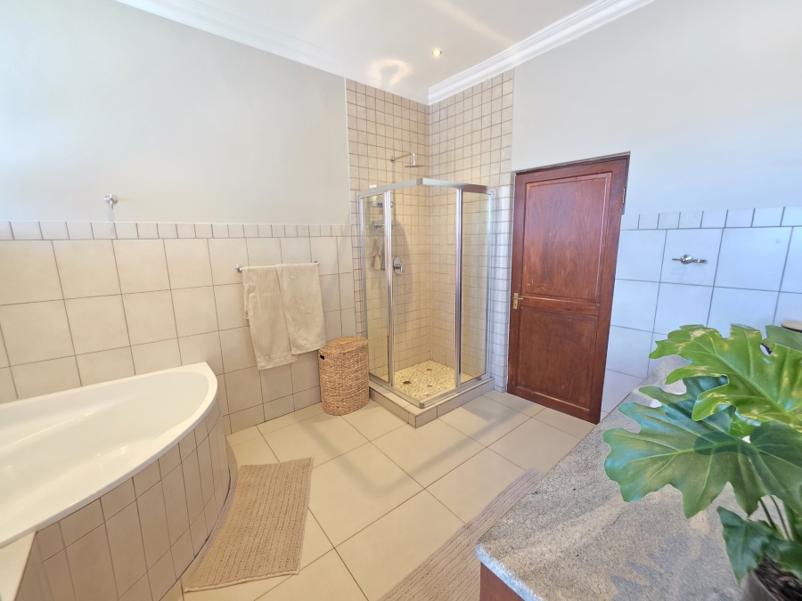 4 Bedroom Property for Sale in Boardwalk Meander Gauteng