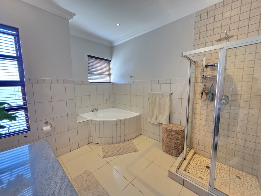 4 Bedroom Property for Sale in Boardwalk Meander Gauteng