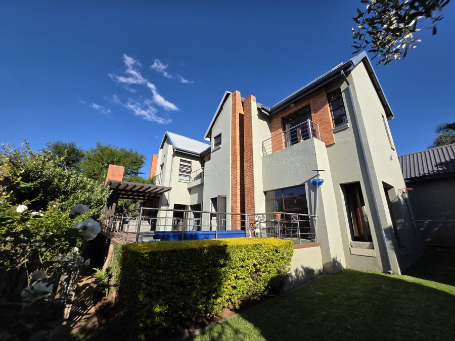 4 Bedroom Property for Sale in Boardwalk Meander Gauteng