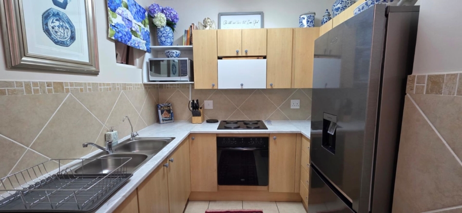 2 Bedroom Property for Sale in Montana Tuine Gauteng