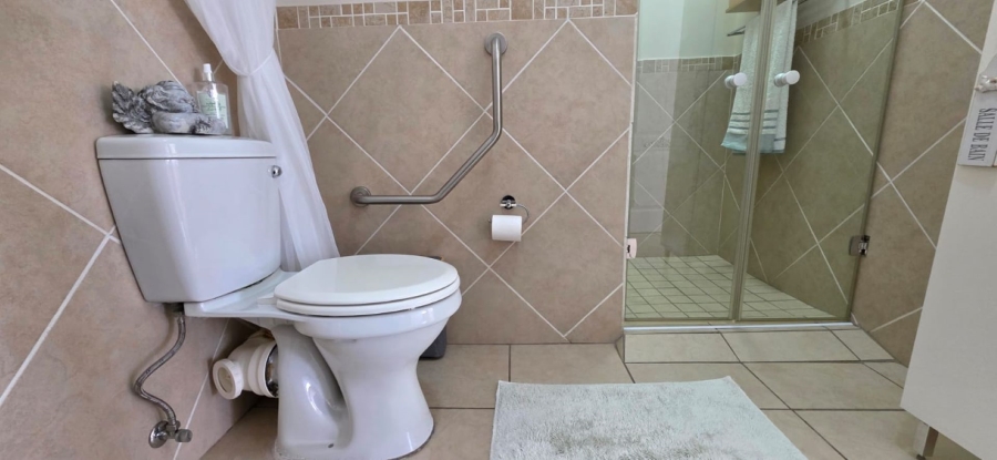 2 Bedroom Property for Sale in Montana Tuine Gauteng