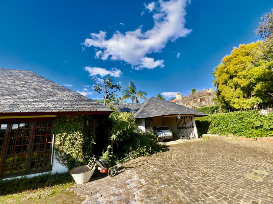 4 Bedroom Property for Sale in Waterkloof Heights Gauteng