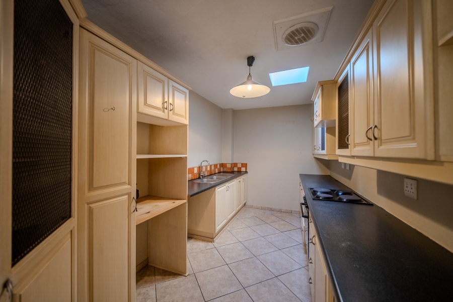 2 Bedroom Property for Sale in Faerie Glen Gauteng