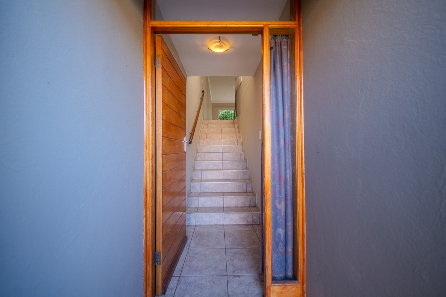 2 Bedroom Property for Sale in Faerie Glen Gauteng