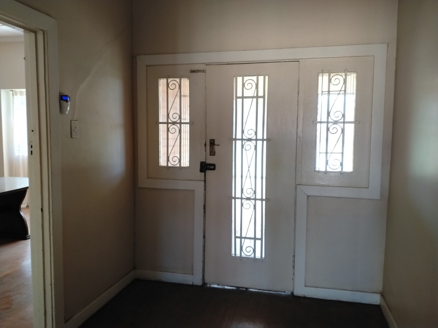 6 Bedroom Property for Sale in Selection Park Gauteng