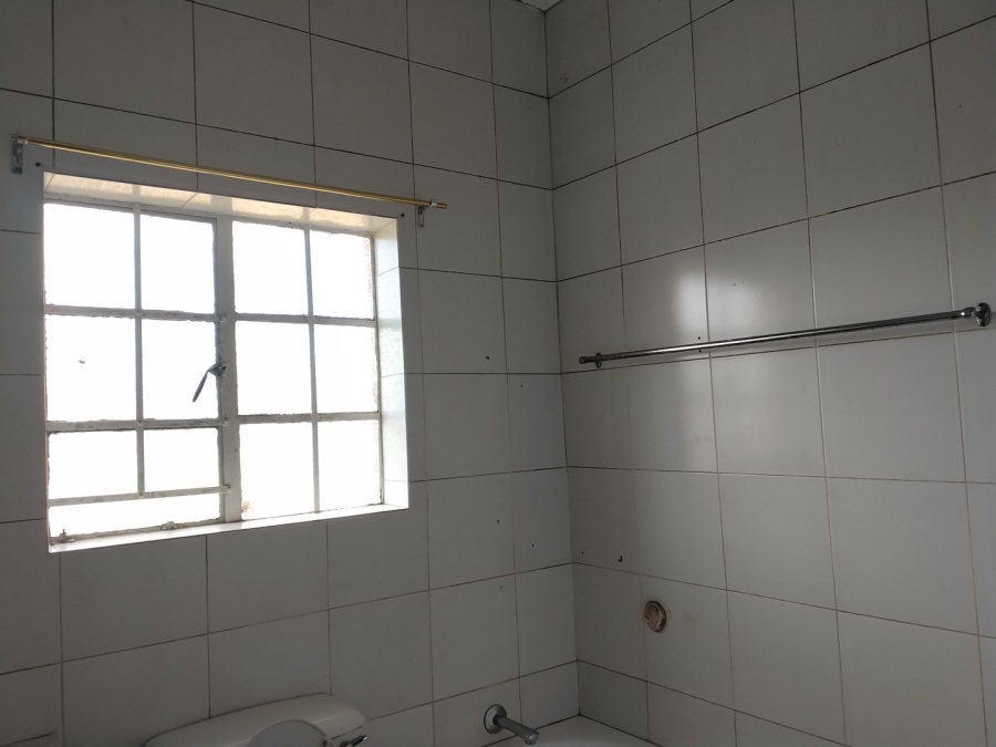 6 Bedroom Property for Sale in Selection Park Gauteng