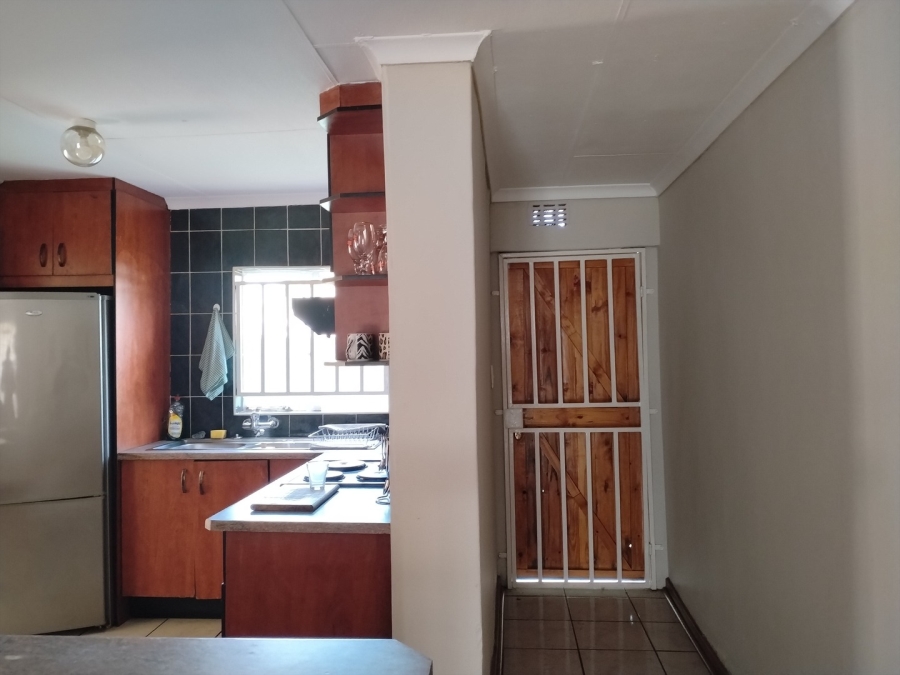 6 Bedroom Property for Sale in Selection Park Gauteng