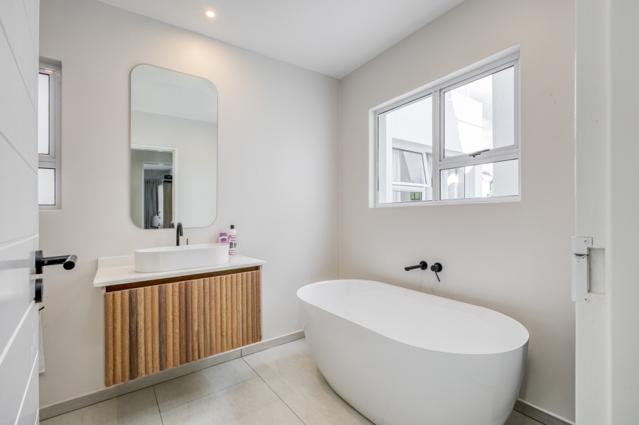 4 Bedroom Property for Sale in Dainfern Golf Estate Gauteng