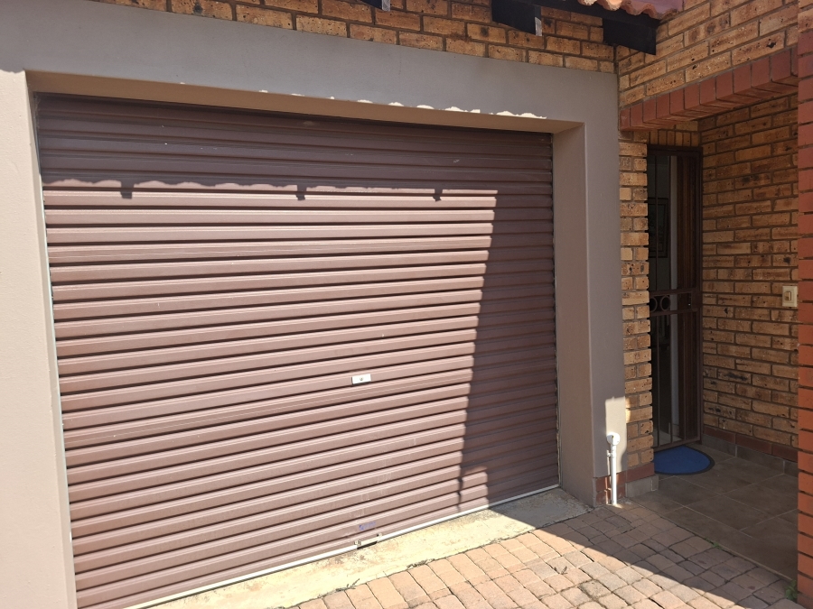 2 Bedroom Property for Sale in Willow Park Manor Gauteng