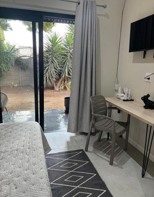 To Let 1 Bedroom Property for Rent in Sandton Central Gauteng