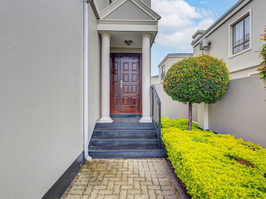 To Let 3 Bedroom Property for Rent in Fourways Gauteng