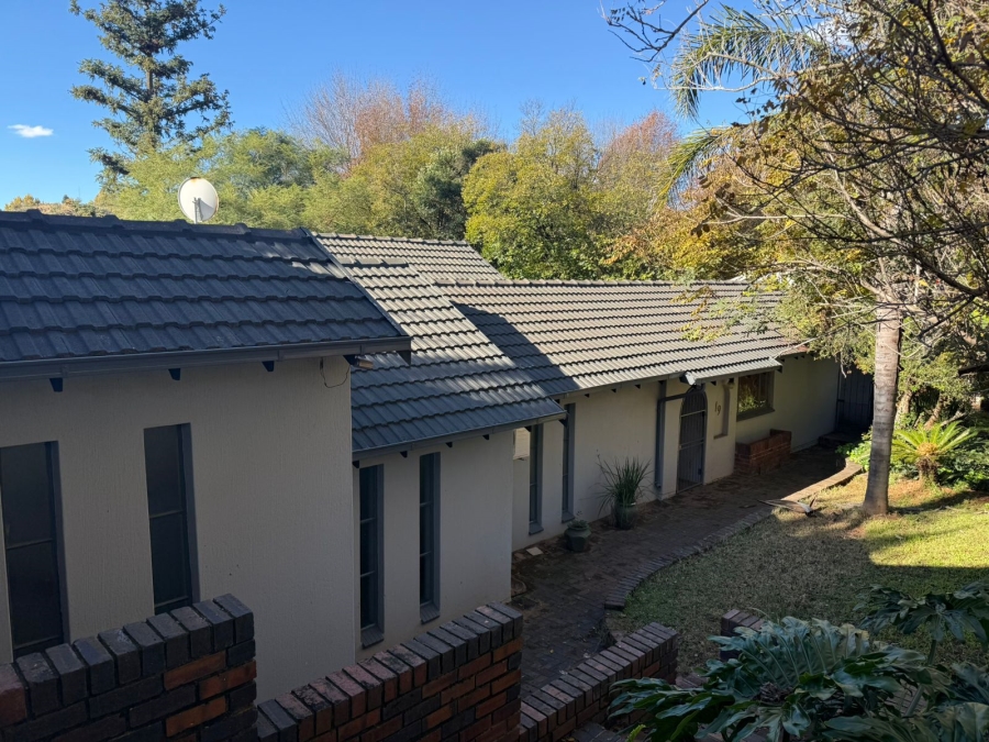 4 Bedroom Property for Sale in Kloofendal Gauteng
