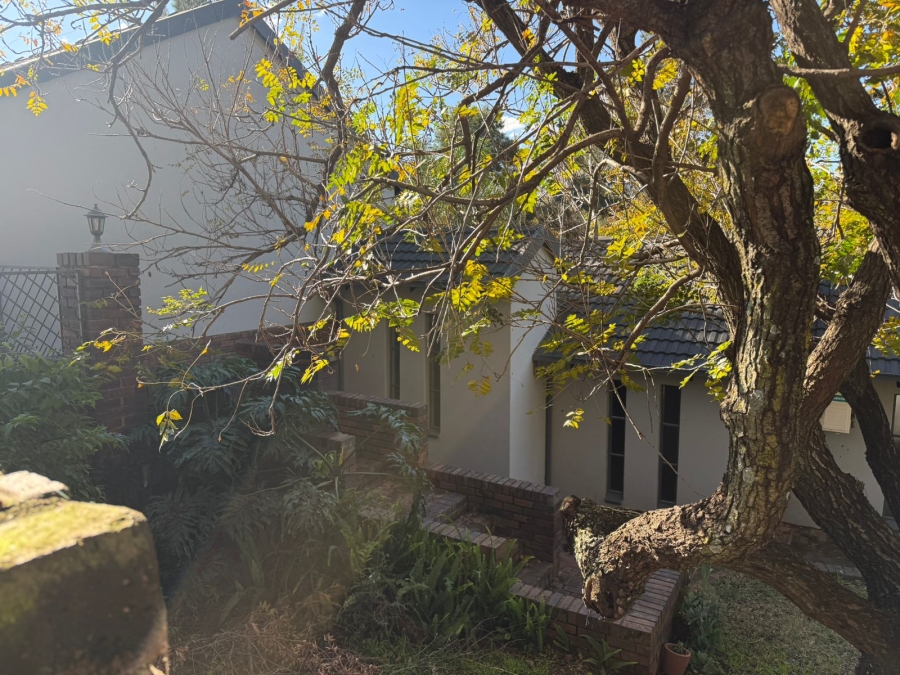 4 Bedroom Property for Sale in Kloofendal Gauteng