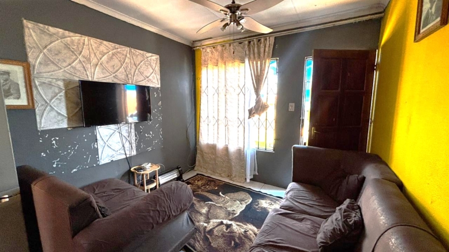 4 Bedroom Property for Sale in Buhle Park Gauteng