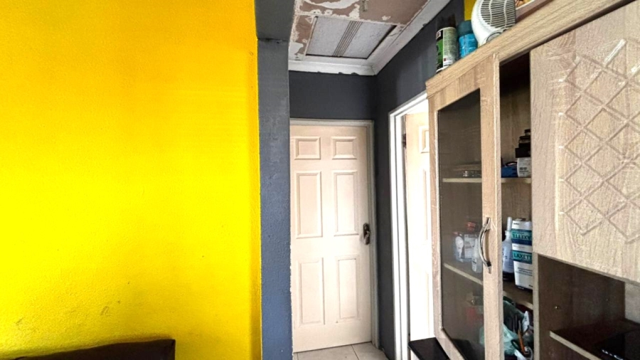 4 Bedroom Property for Sale in Buhle Park Gauteng