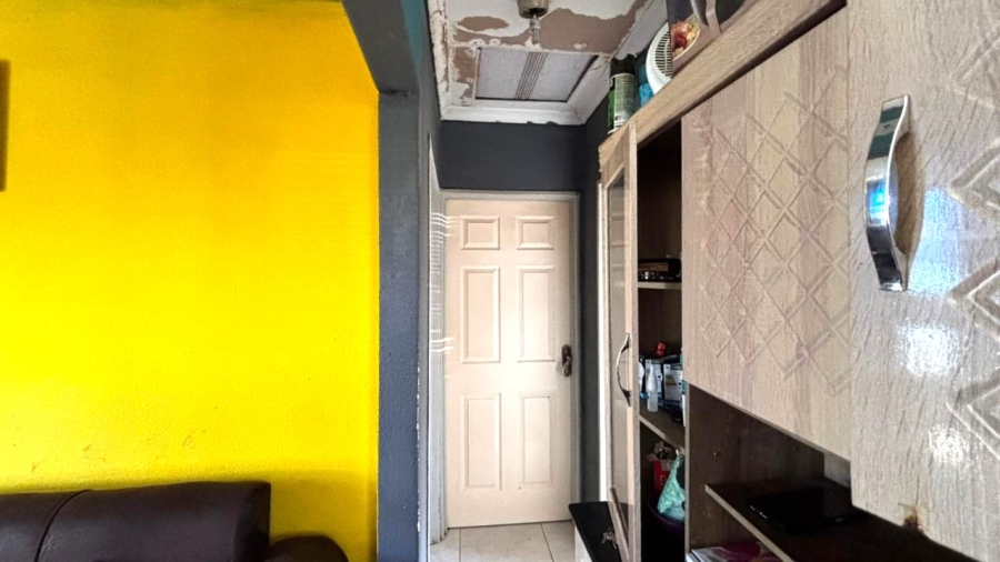4 Bedroom Property for Sale in Buhle Park Gauteng
