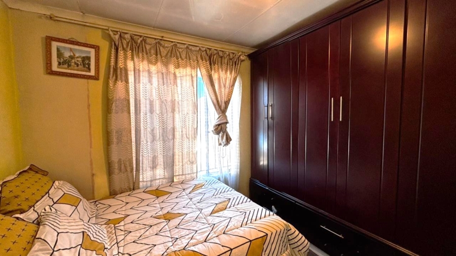 4 Bedroom Property for Sale in Buhle Park Gauteng