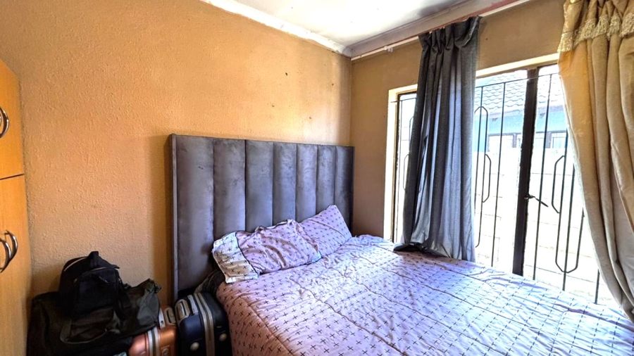 4 Bedroom Property for Sale in Buhle Park Gauteng