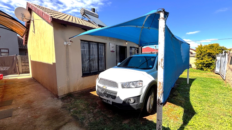 4 Bedroom Property for Sale in Buhle Park Gauteng