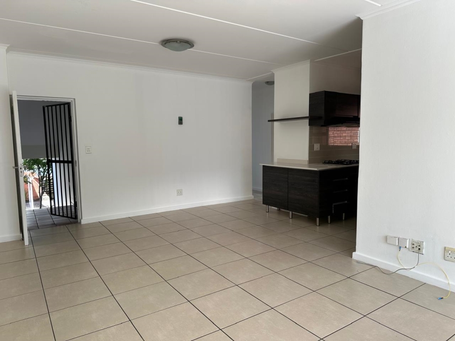 To Let 3 Bedroom Property for Rent in Greenstone Crest Gauteng