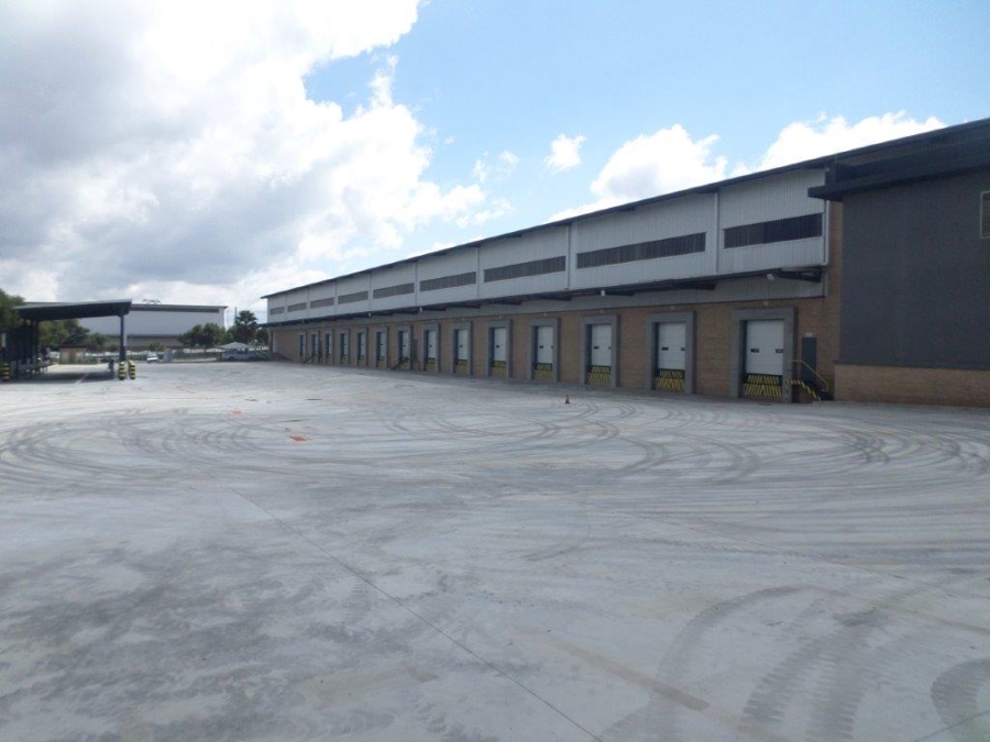 To Let Commercial Property for Rent in Kosmosdal Gauteng