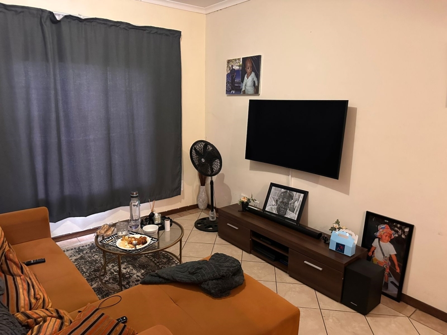 1 Bedroom Property for Sale in The Orchards Gauteng