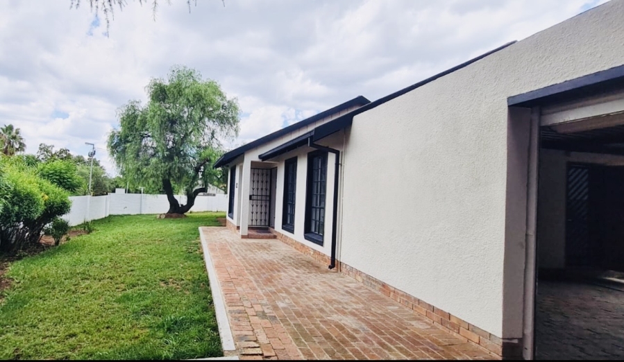 3 Bedroom Property for Sale in Bloubosrand Gauteng