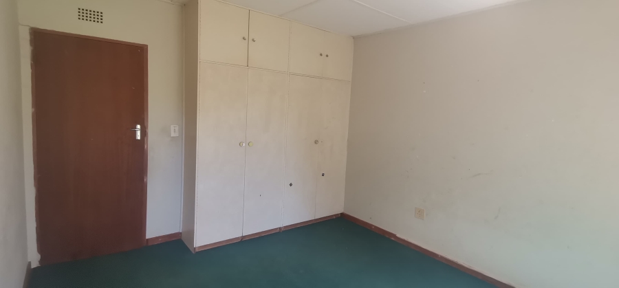 12 Bedroom Property for Sale in Magaliesburg Gauteng