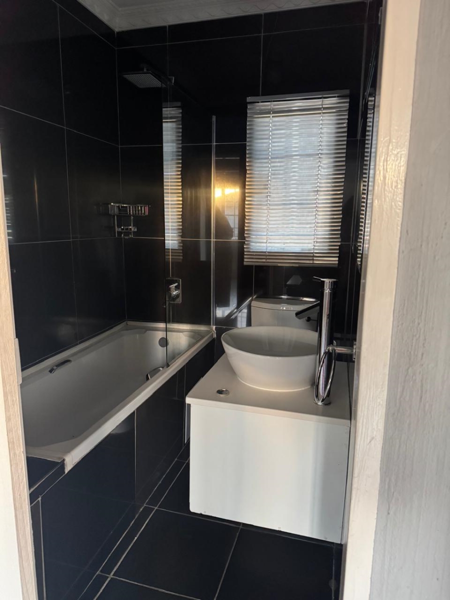 2 Bedroom Property for Sale in Elspark Gauteng