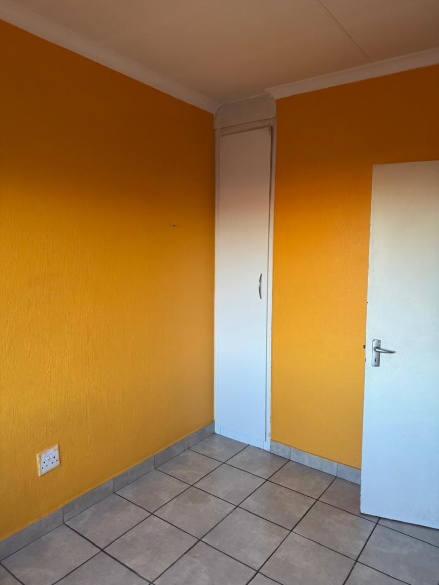 2 Bedroom Property for Sale in Elspark Gauteng