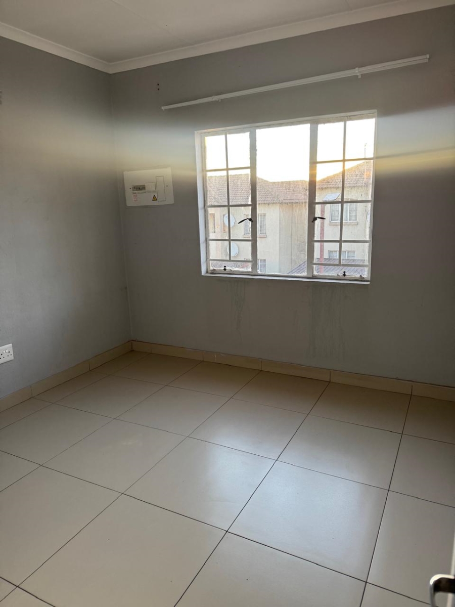 2 Bedroom Property for Sale in Elspark Gauteng