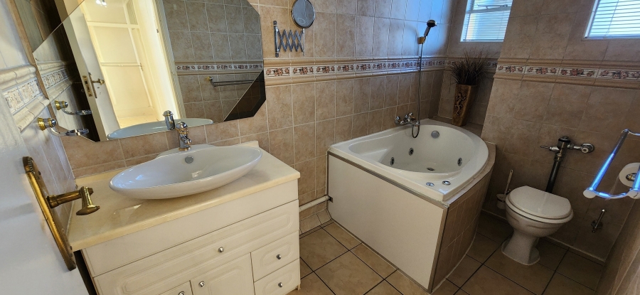 2 Bedroom Property for Sale in Bedfordview Gauteng