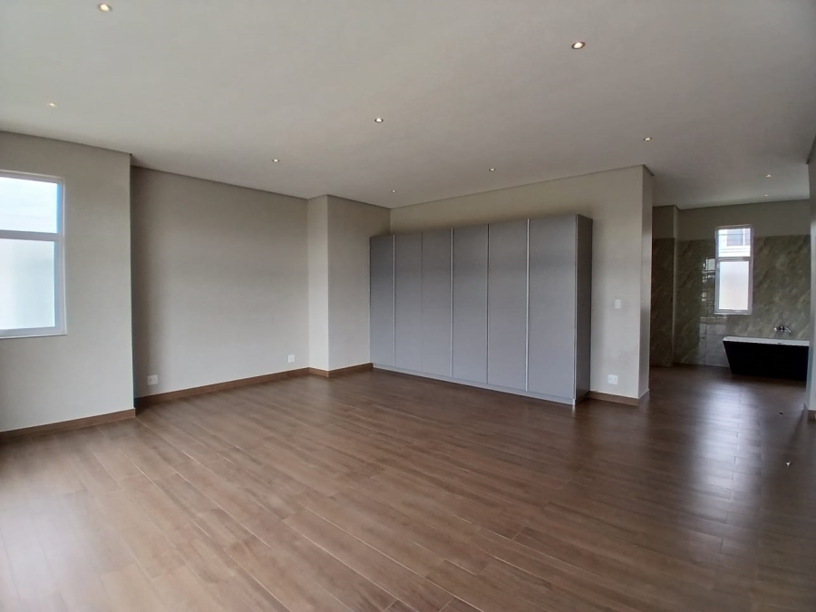 To Let 5 Bedroom Property for Rent in Waterkloof Ridge Gauteng