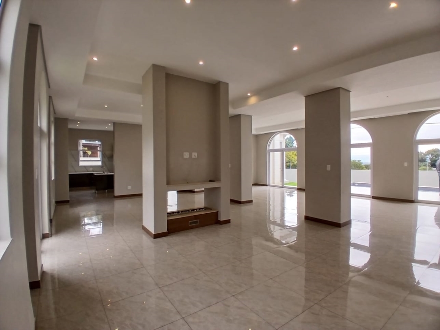 To Let 5 Bedroom Property for Rent in Waterkloof Ridge Gauteng