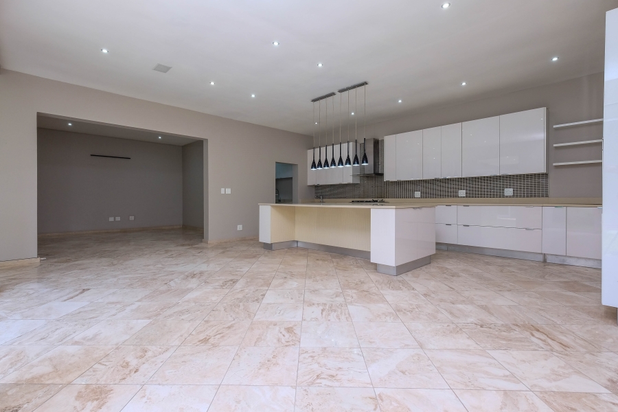 To Let 3 Bedroom Property for Rent in Illovo Gauteng