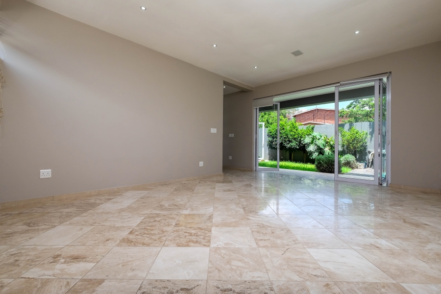 To Let 3 Bedroom Property for Rent in Illovo Gauteng
