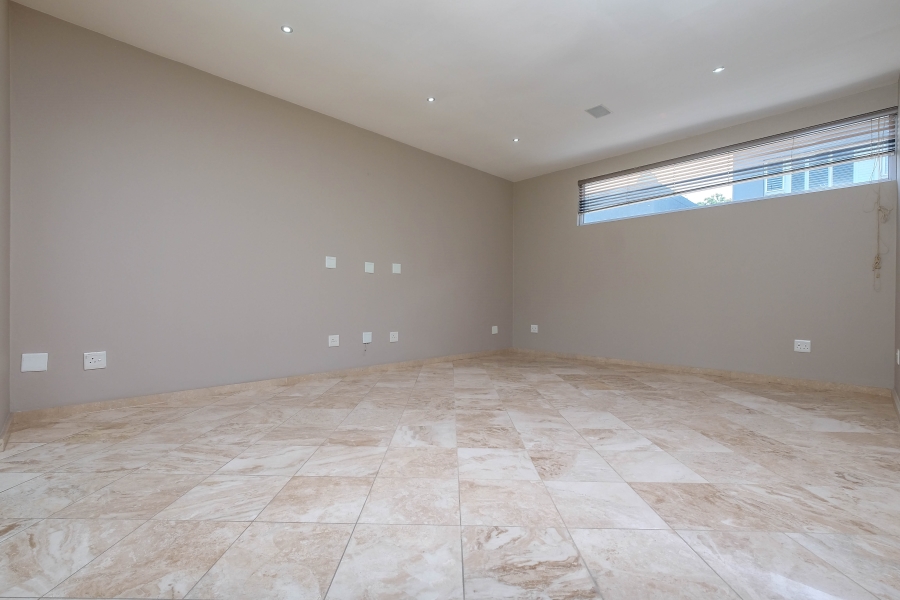 To Let 3 Bedroom Property for Rent in Illovo Gauteng