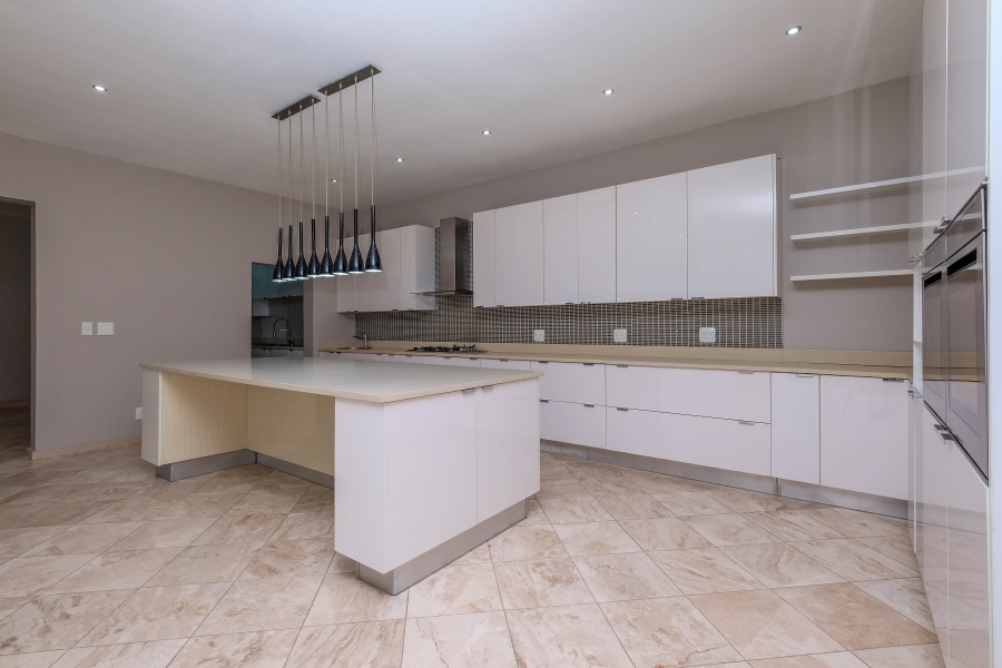 To Let 3 Bedroom Property for Rent in Illovo Gauteng