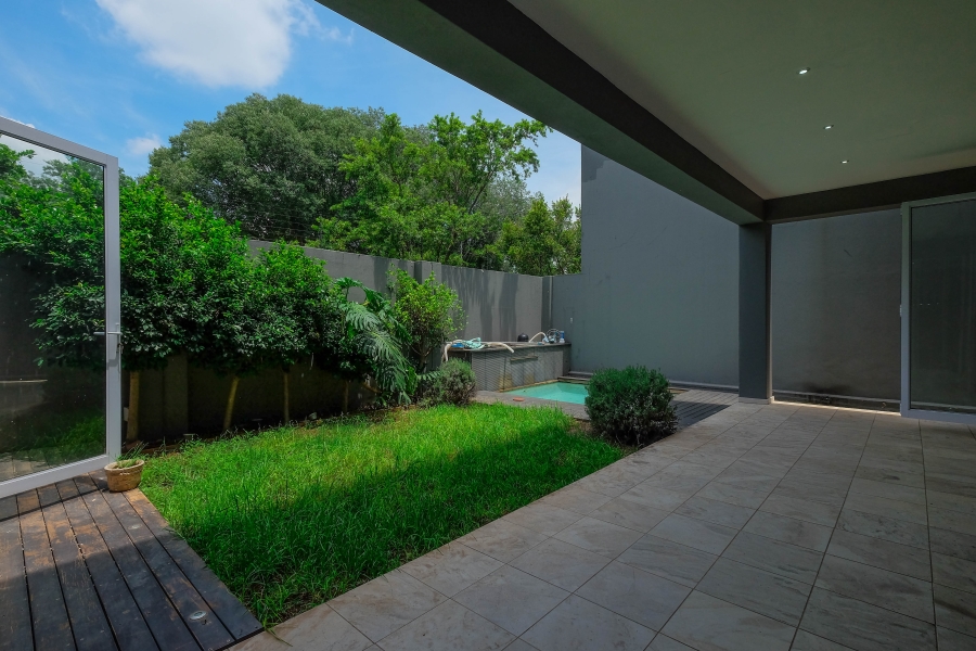 To Let 3 Bedroom Property for Rent in Illovo Gauteng