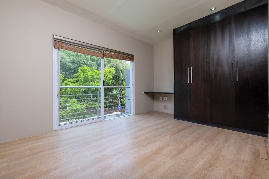 To Let 3 Bedroom Property for Rent in Illovo Gauteng