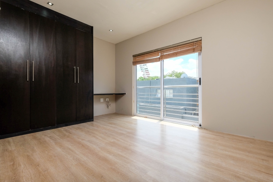 To Let 3 Bedroom Property for Rent in Illovo Gauteng
