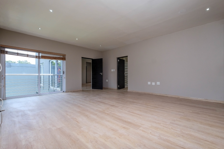 To Let 3 Bedroom Property for Rent in Illovo Gauteng