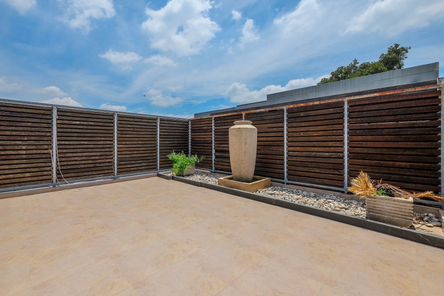 To Let 3 Bedroom Property for Rent in Illovo Gauteng