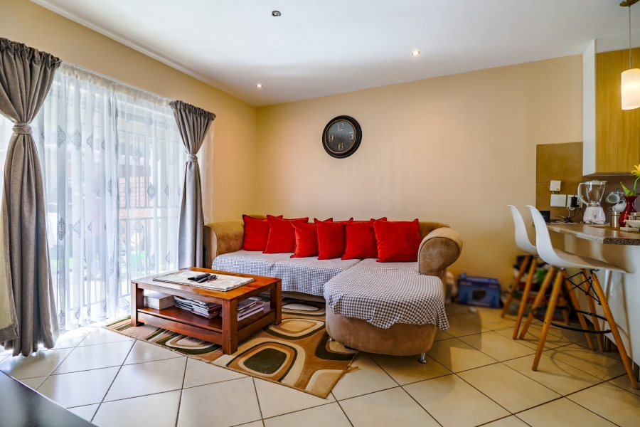 2 Bedroom Property for Sale in Monavoni Gauteng