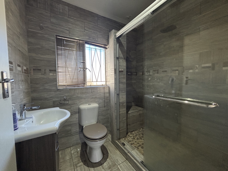 3 Bedroom Property for Sale in Ravenswood Gauteng